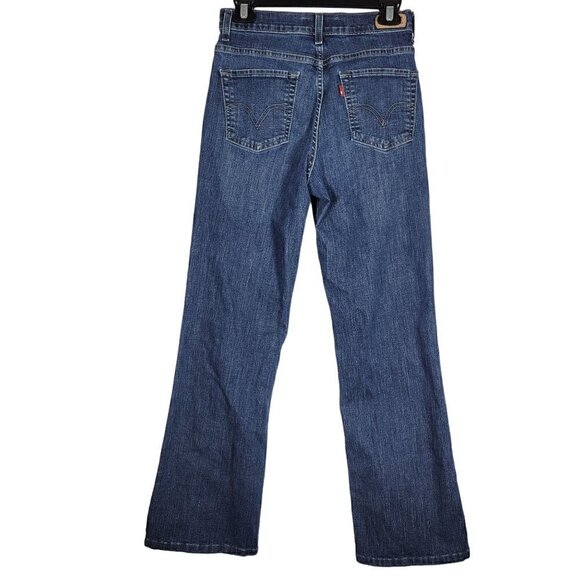 Levi's Women's 512 Perfectly Slimming Bootcut Jeans in a Dark Wash Size 8M - Picture 9 of 12